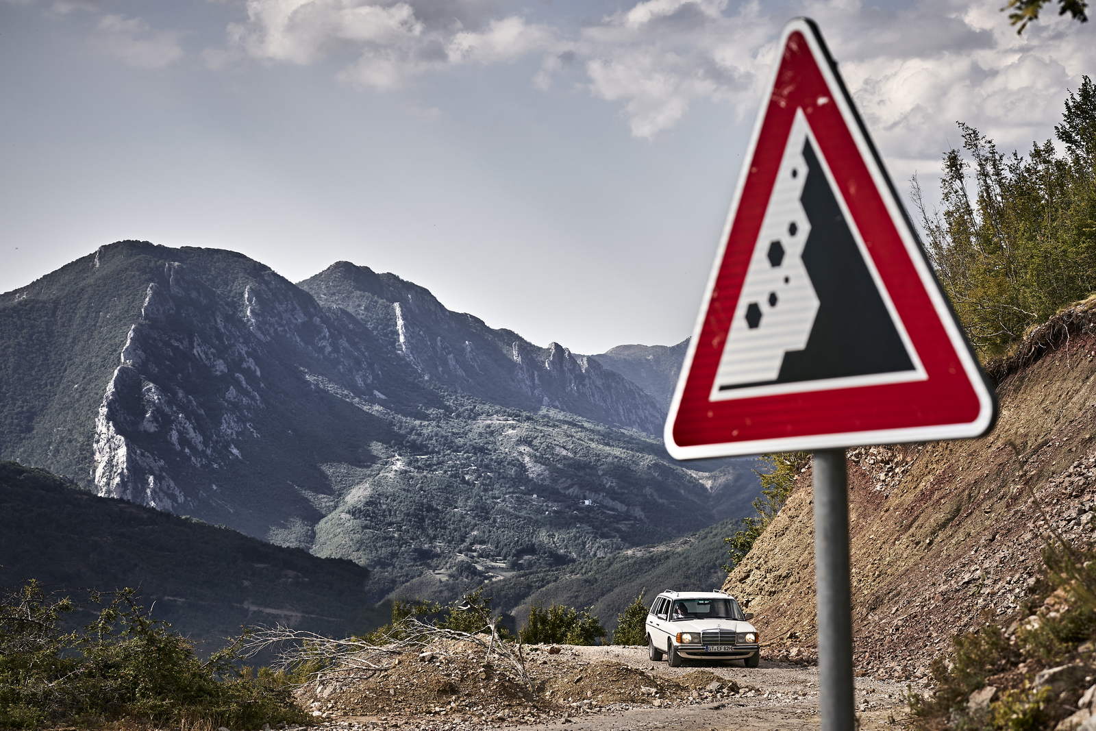 Roadtrip Albanien with Mercedes W123 300 TD