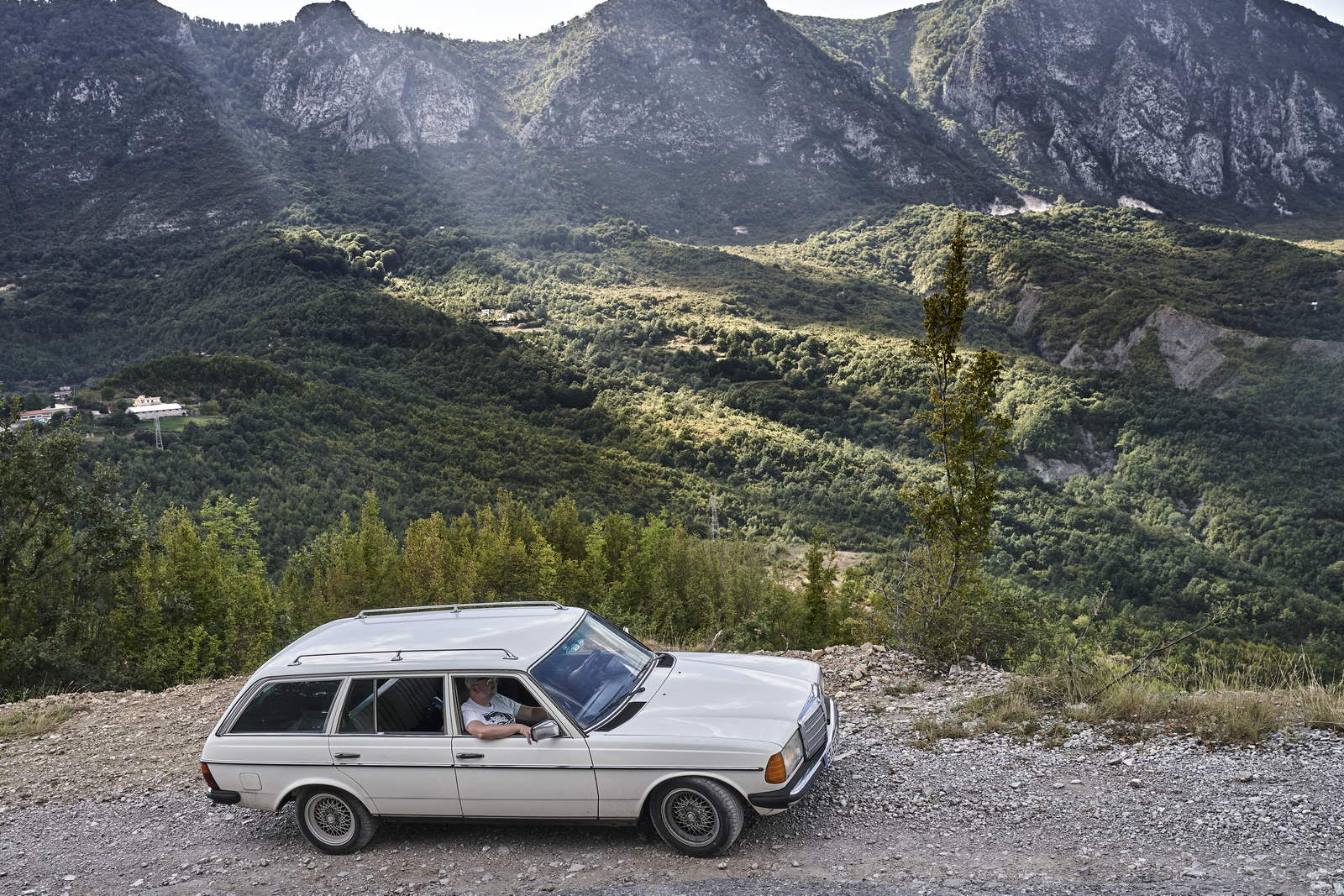 Roadtrip Albanien with Mercedes W123 300 TD