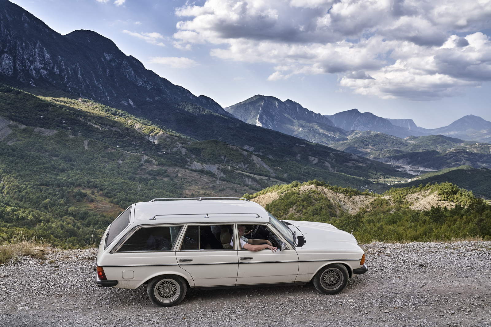 Roadtrip Albanien with Mercedes W123 300 TD
