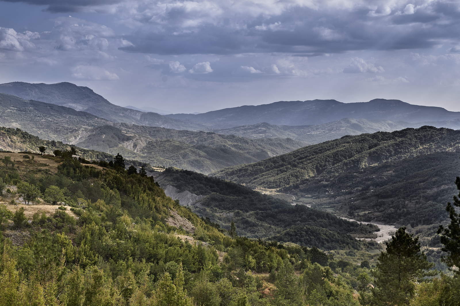 Roadtrip Albanien with Mercedes W123 300 TD