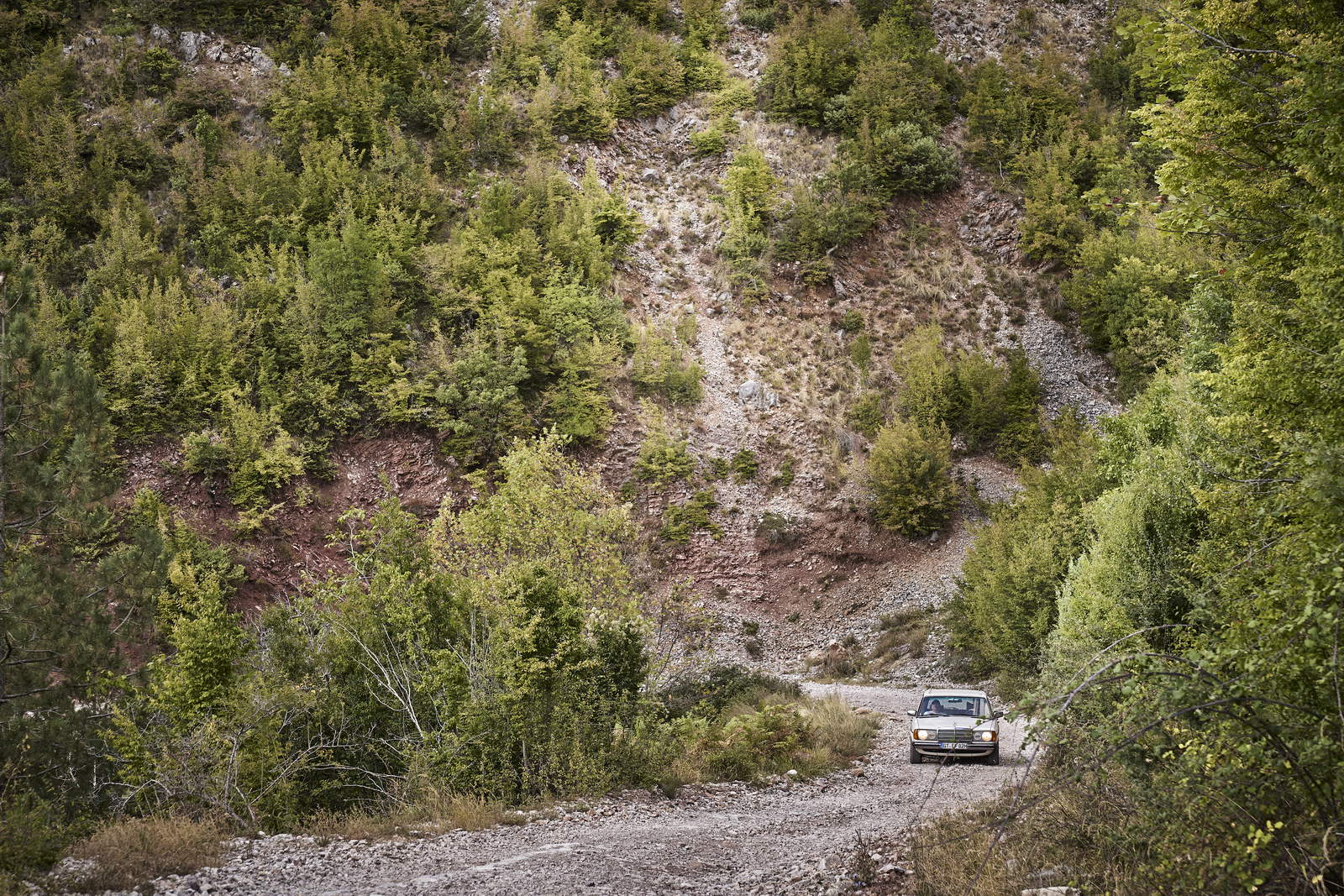 Roadtrip Albanien with Mercedes W123 300 TD