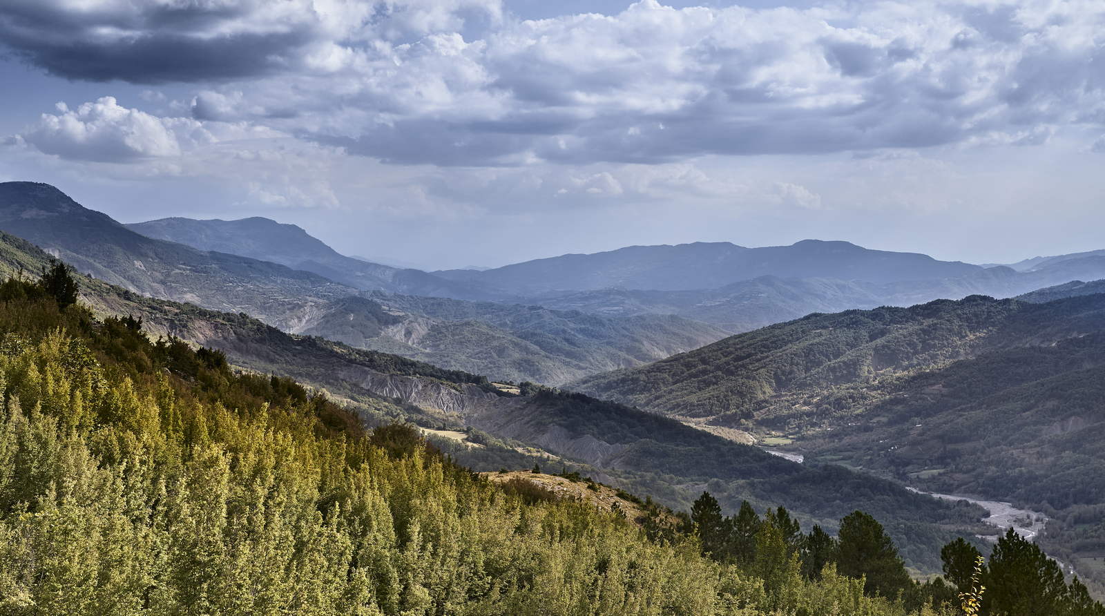 Roadtrip Albanien with Mercedes W123 300 TD