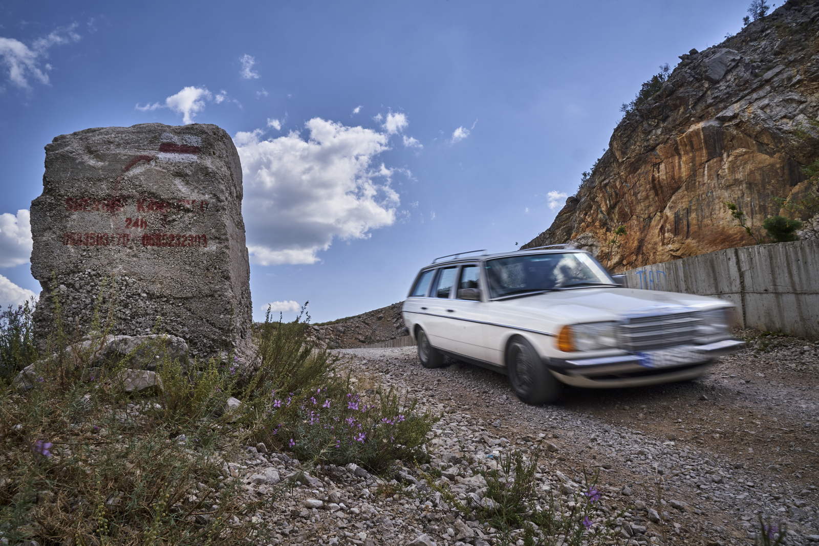 Roadtrip Albanien with Mercedes W123 300 TD