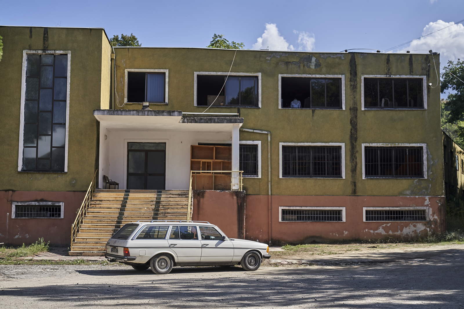 Roadtrip Albanien with Mercedes W123 300 TD