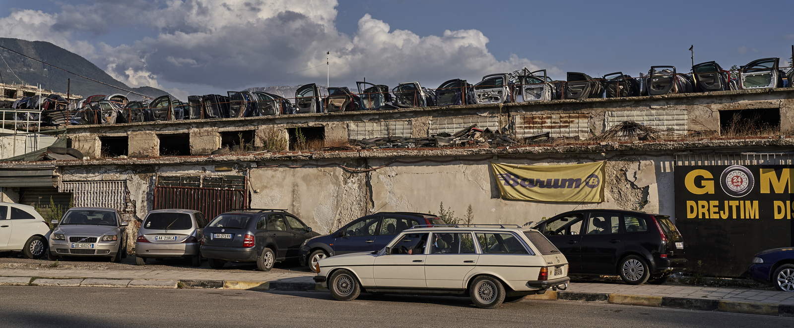 Roadtrip Albanien with Mercedes W123 300 TD