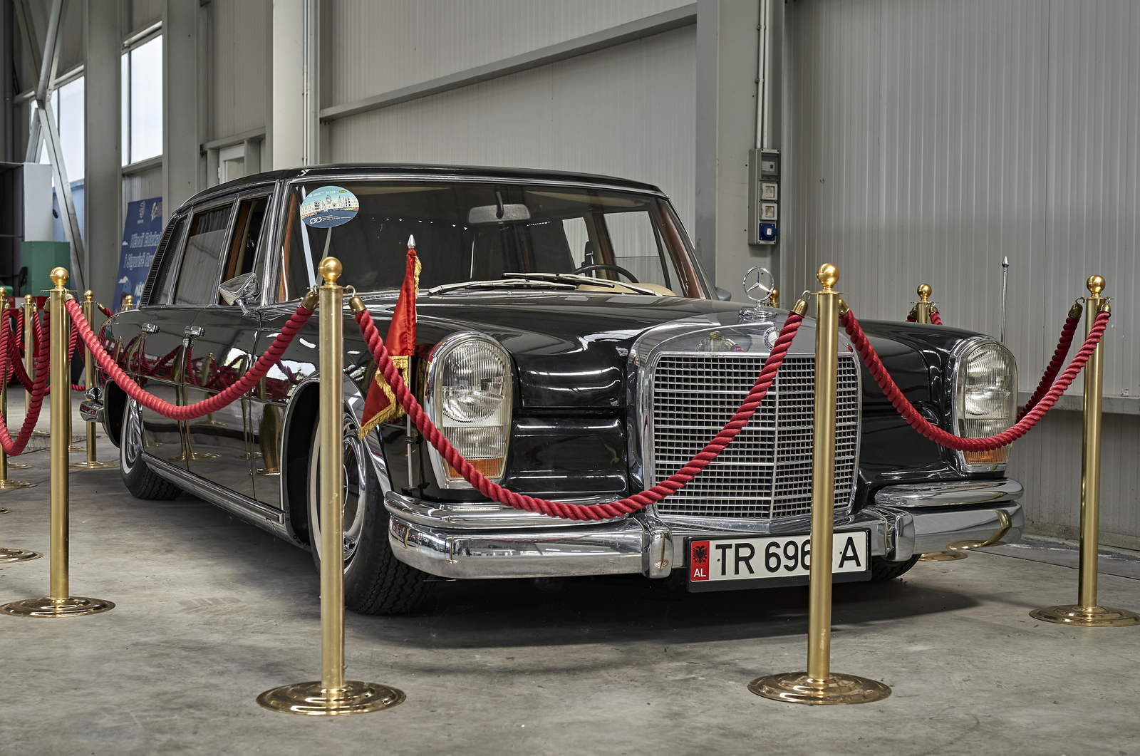 Roadtrip Albanien with Mercedes W123 300 TD