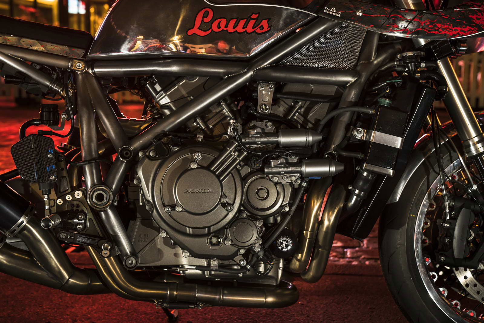 Louis Honda VFR 1200 Lemmy 011