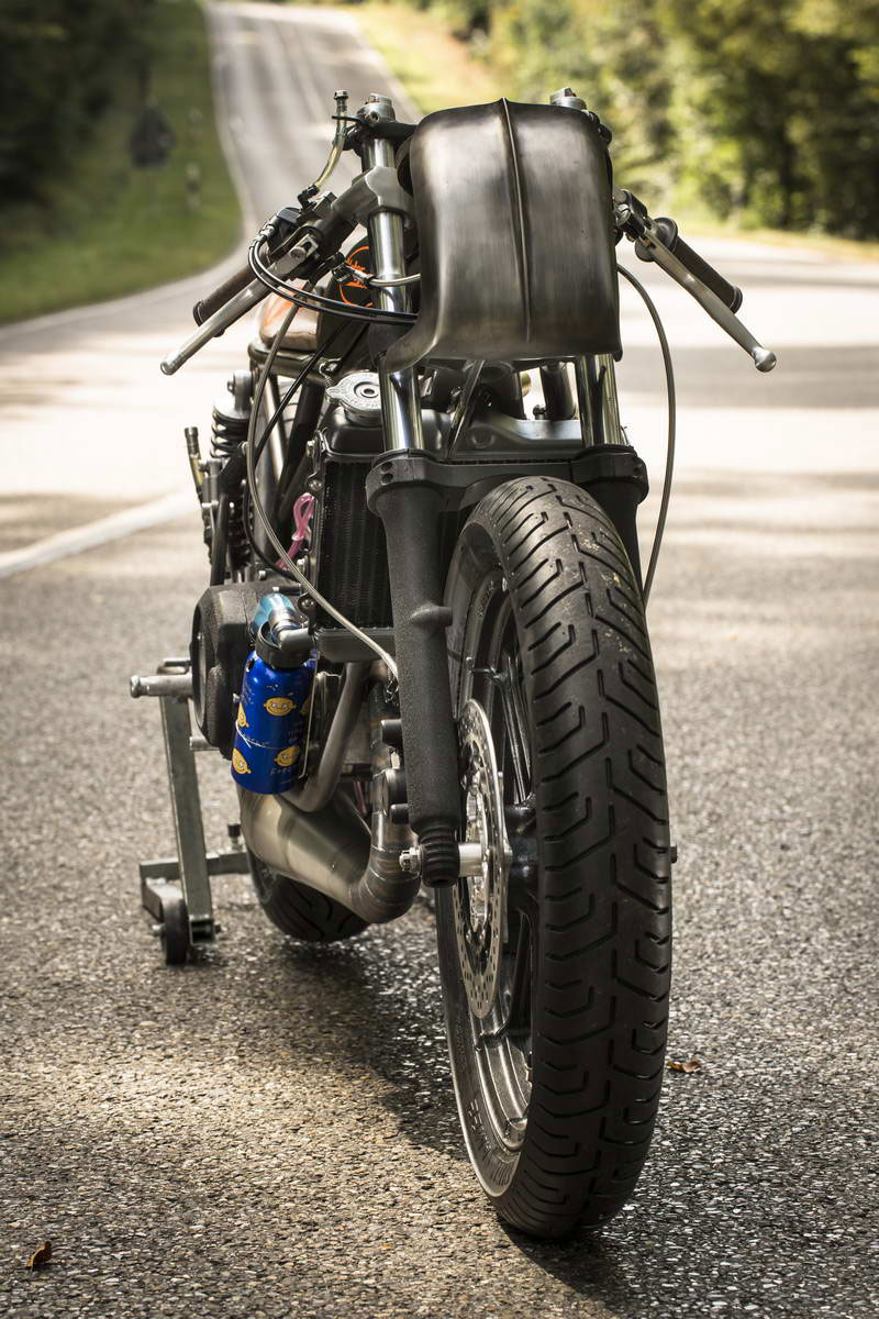 Moto Essence RD 350 023