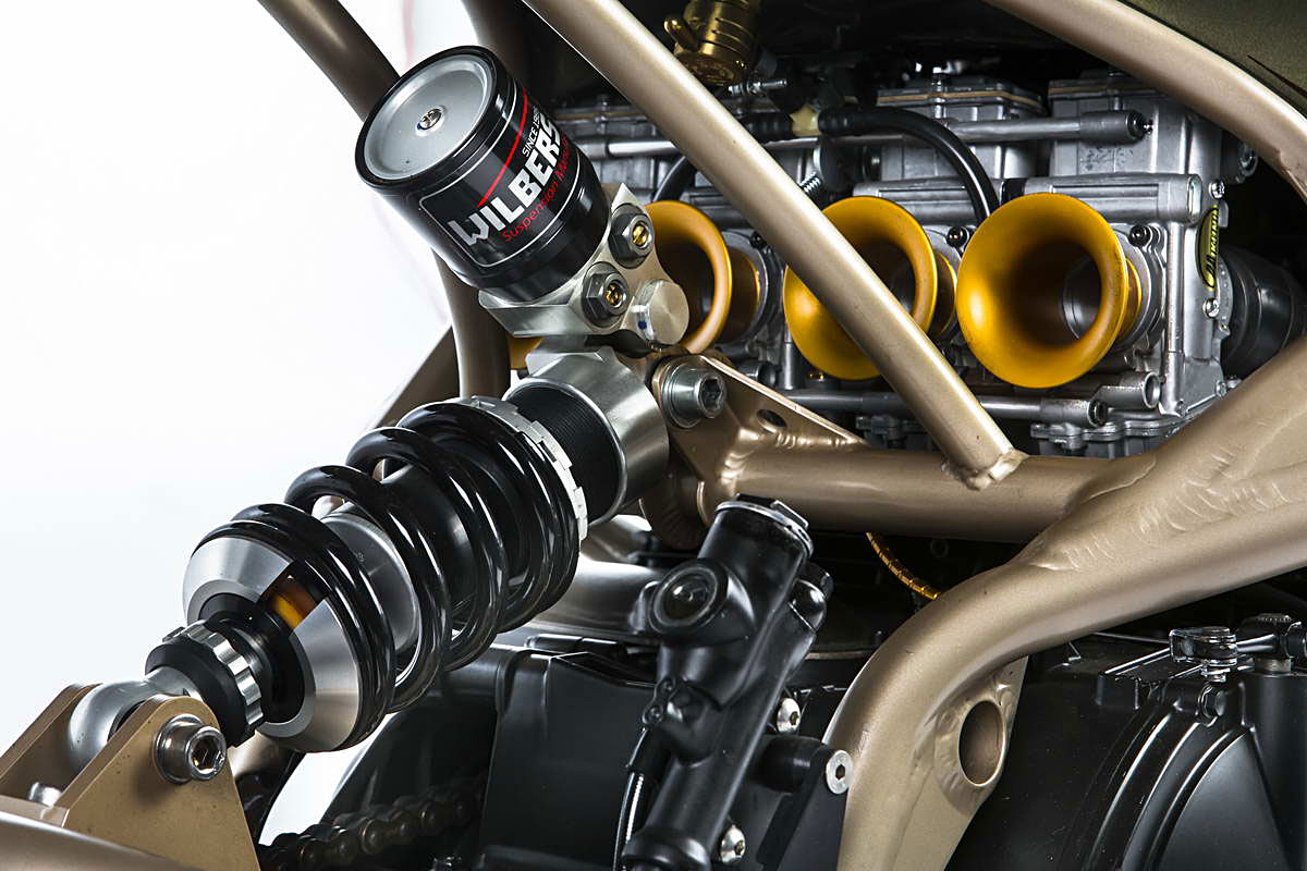 Custom Wolf Martin 005