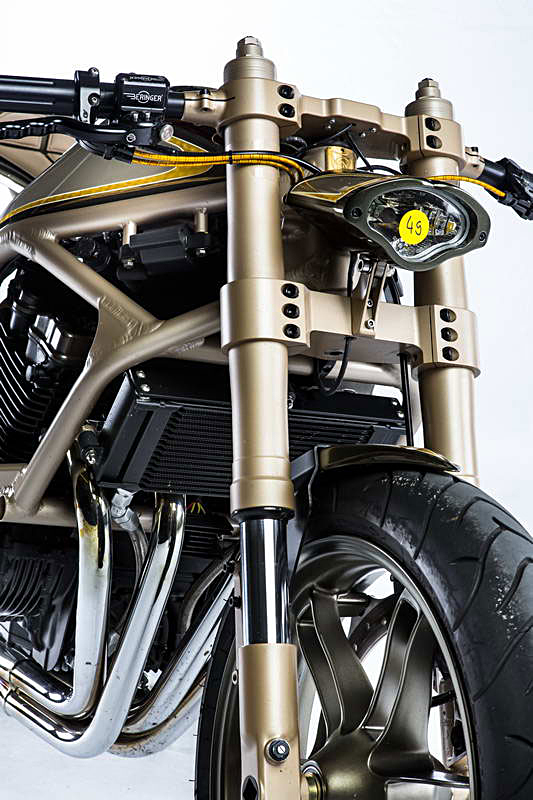 Custom Wolf Martin 009