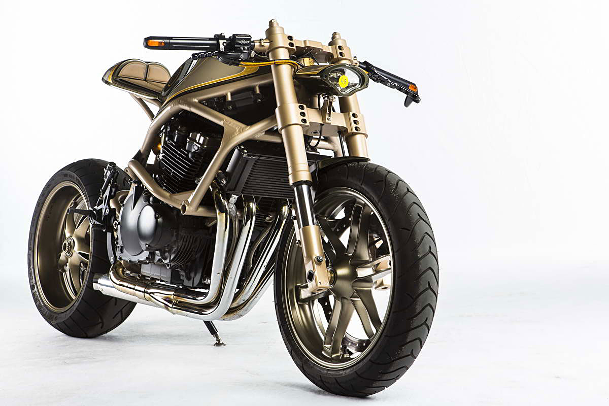 Custom Wolf Martin 010