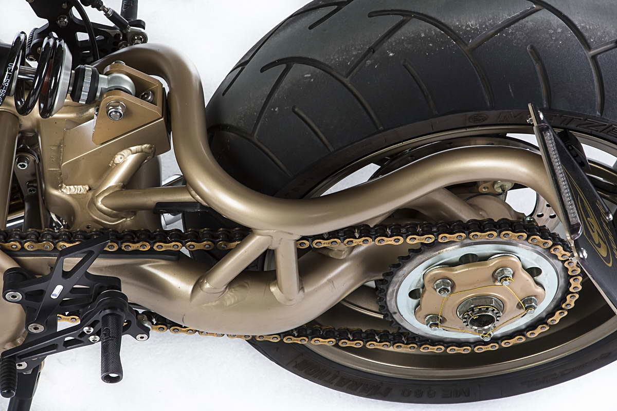 Custom Wolf Martin 016