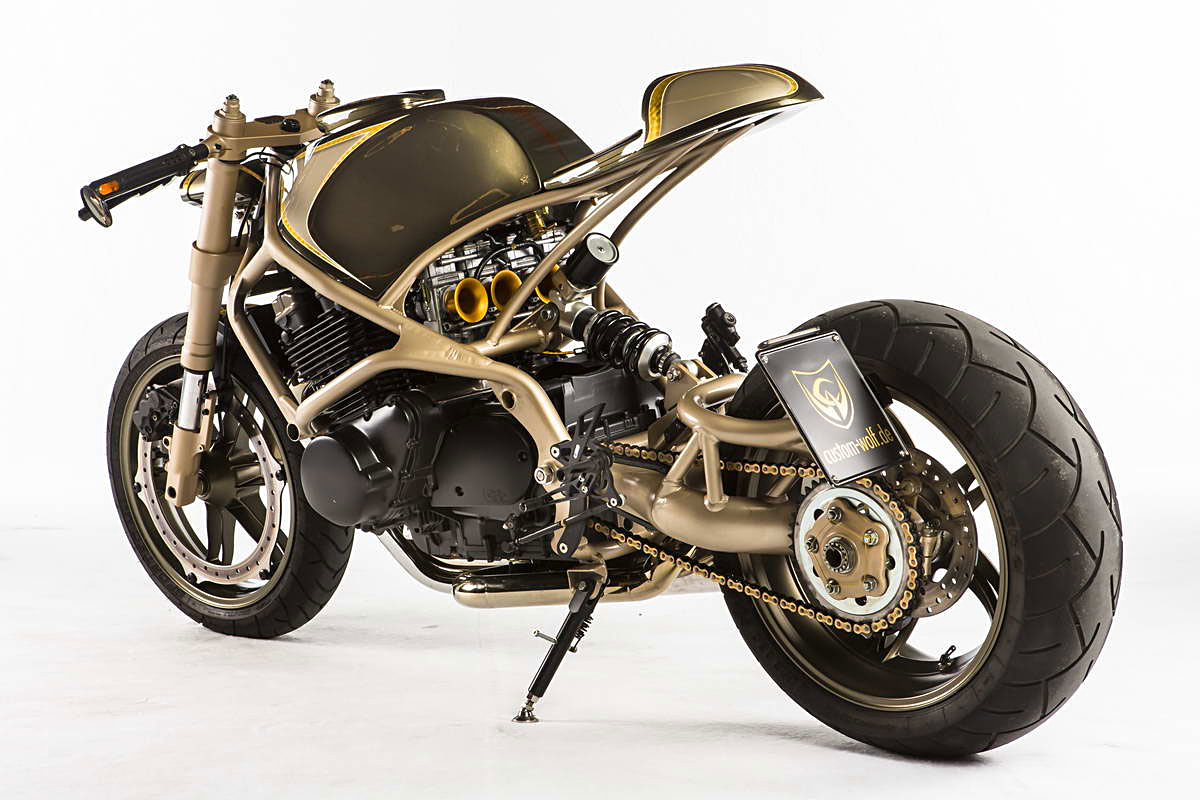 Custom Wolf Martin 019