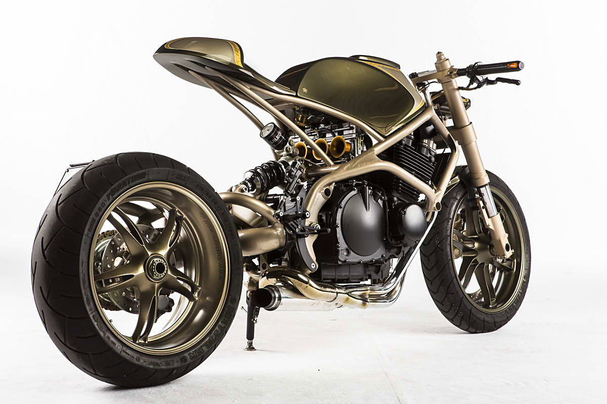 Custom Wolf Martin 021