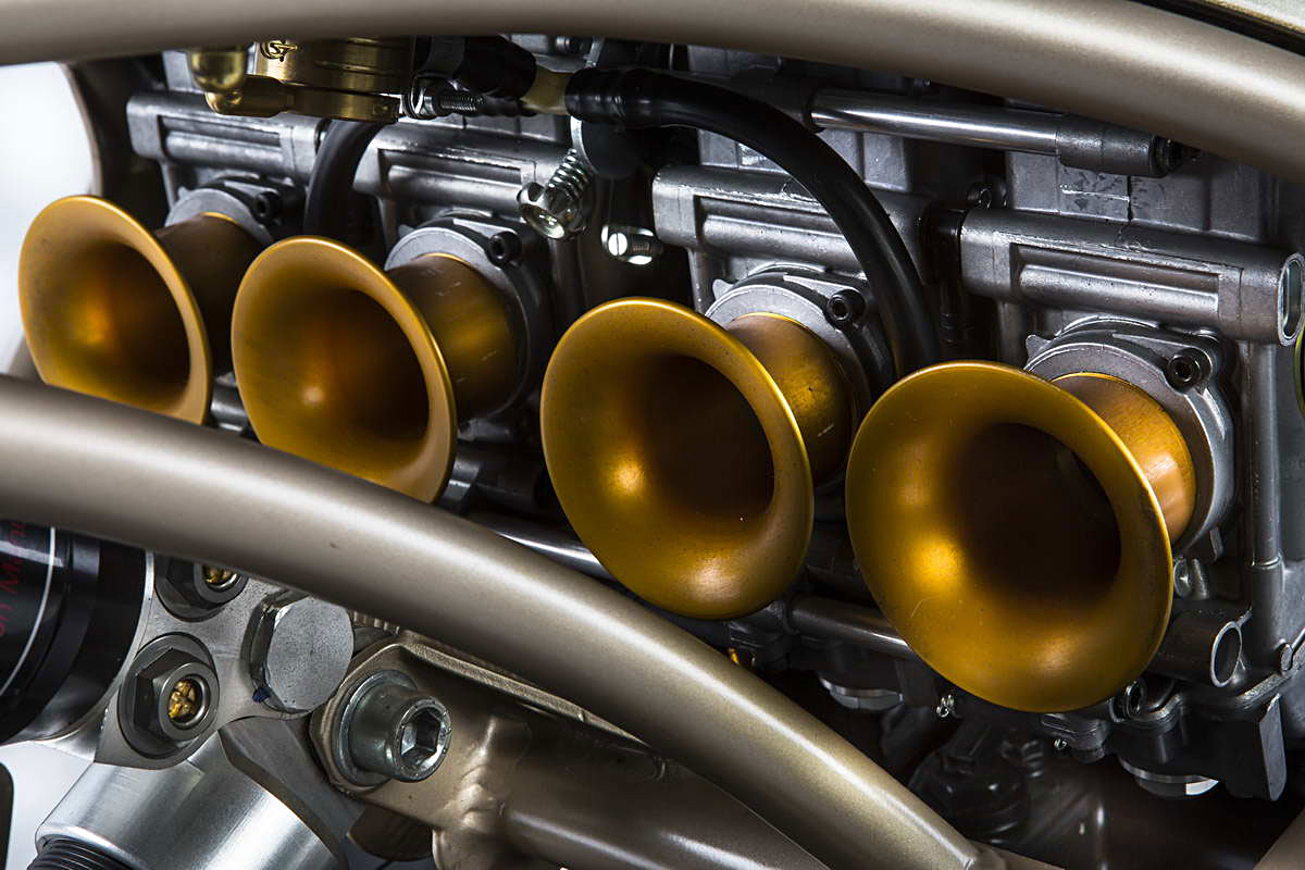 Custom Wolf Martin 025